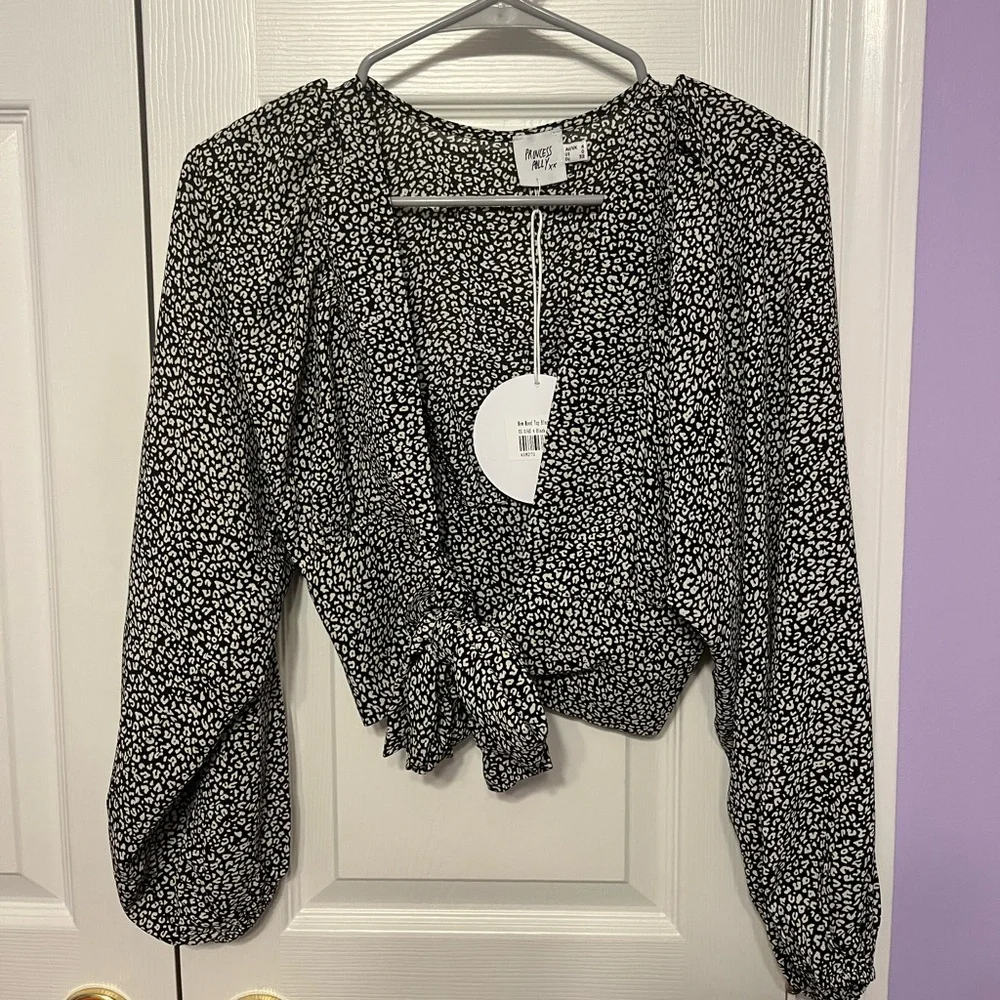 Princess Polly wrap top - Picture 1 of 7